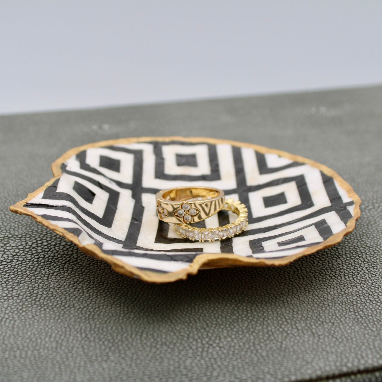 Black and White Geometric Shell