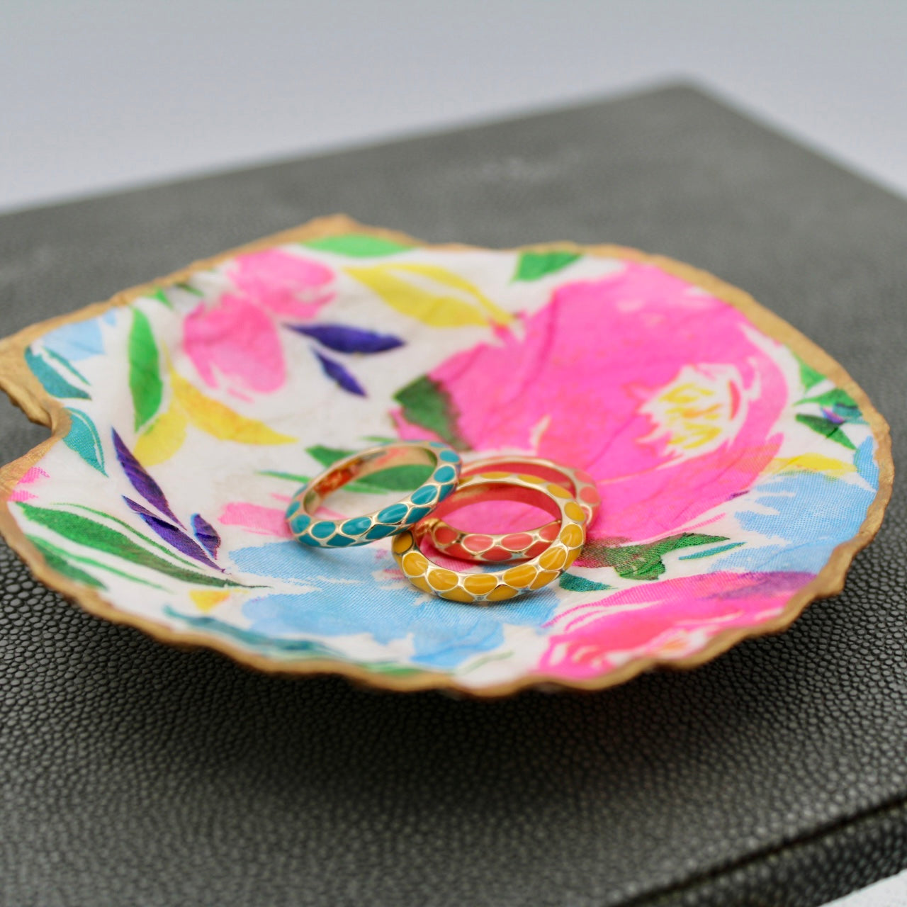 Bright Floral Shell